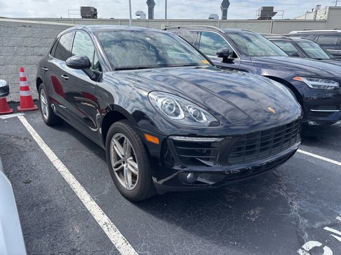 Used 2018 Porsche Macan image 3