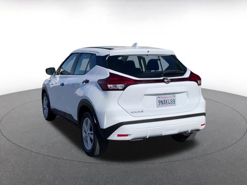 Used 2024 Nissan Kicks S image 11