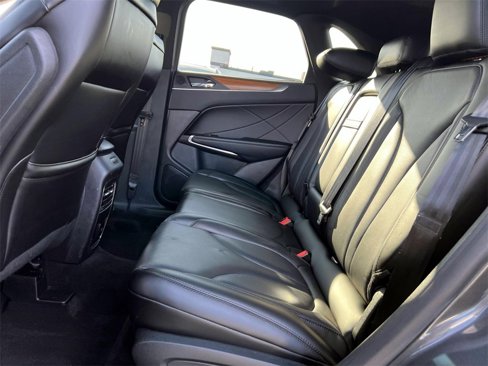 Used 2019 Lincoln MKC Reserve image 9