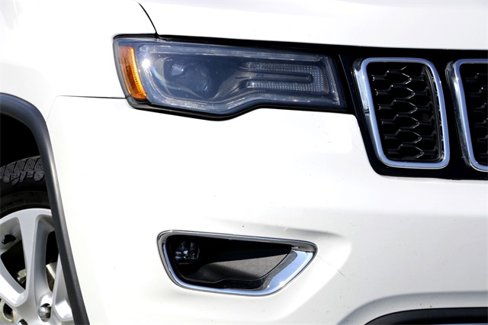 Used 2017 Jeep Grand Cherokee Limited w/ Luxury Group II image 3