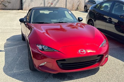 Used 2019 MAZDA MX-5 Miata Sport image 2