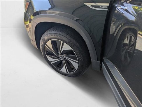 Used 2024 Volkswagen Taos SE image 20