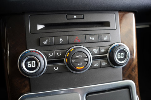 Used 2011 Land Rover Range Rover Sport HSE image 21