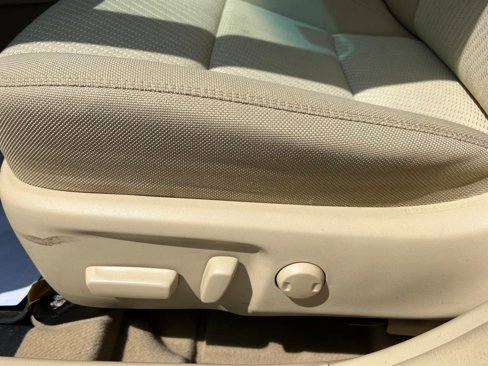 Used 2016 Toyota Camry LE image 23