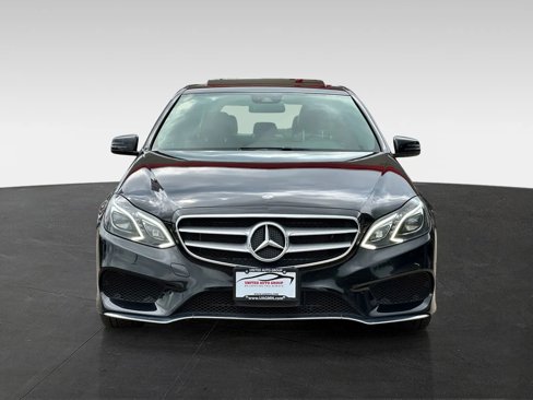 Used 2016 Mercedes-Benz E 350 4MATIC Sedan w/ Premium Package image 2