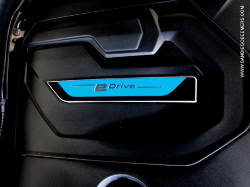 Used 2023 BMW 330e w/ M Sport Package image 95