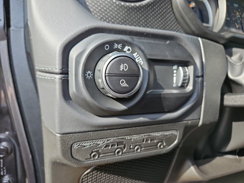 New 2025 Jeep Gladiator Rubicon w/ Convenience Group image 21