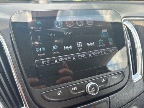 Used 2018 Chevrolet Malibu LT image 21