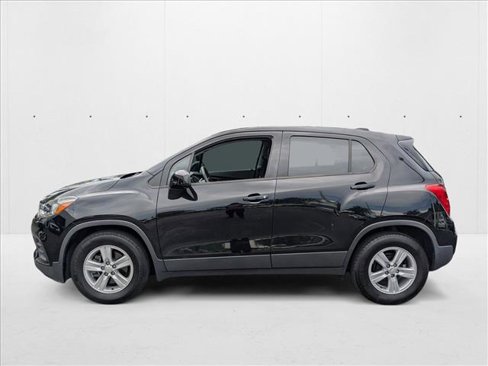 Used 2020 Chevrolet Trax LS image 8