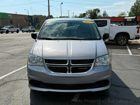 Used 2019 Dodge Grand Caravan SE image 4
