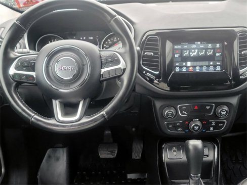 Used 2020 Jeep Compass Latitude image 16