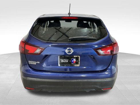 Used 2019 Nissan Rogue Sport S image 7