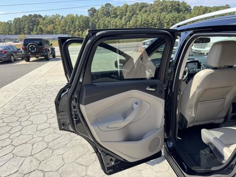 Used 2017 Ford Escape Titanium image 7