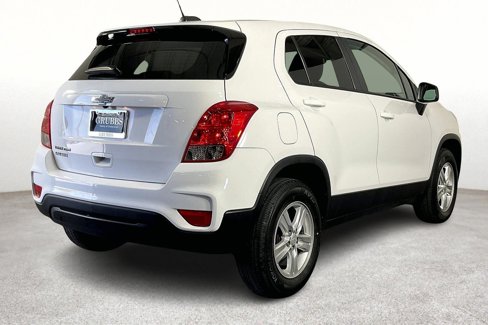 Used 2022 Chevrolet Trax LS w/ Tint and Cruise Package image 2