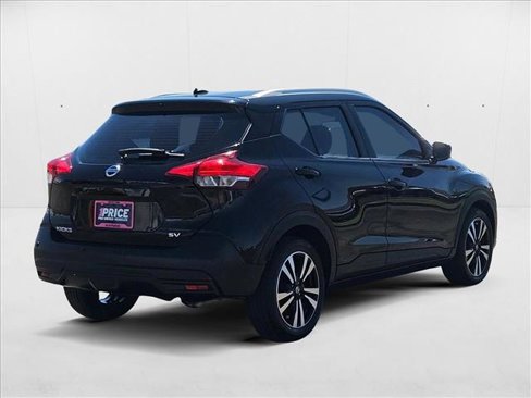 Used 2020 Nissan Kicks SV image 5
