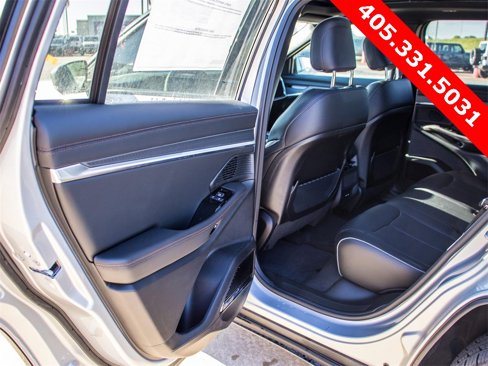 New 2025 Jeep Wagoneer Limited image 28