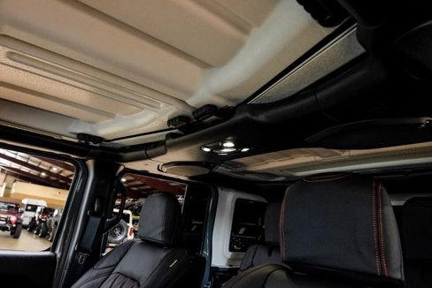Used 2022 Jeep Wrangler Unlimited Rubicon w/ Steel Bumper Group image 17