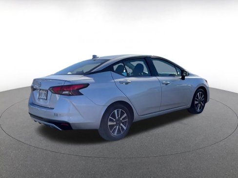 Used 2023 Nissan Versa SV image 14