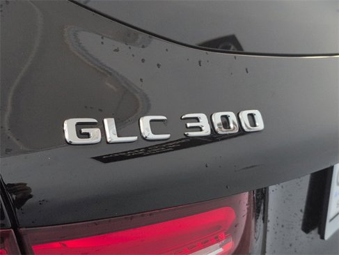 Used 2019 Mercedes-Benz GLC 300 4MATIC image 11