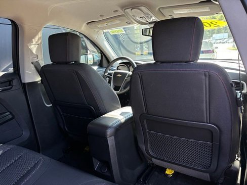 Used 2017 Chevrolet Equinox LT image 31