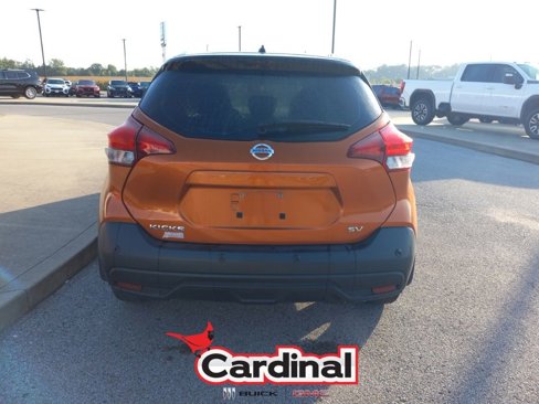 Used 2020 Nissan Kicks SV image 8