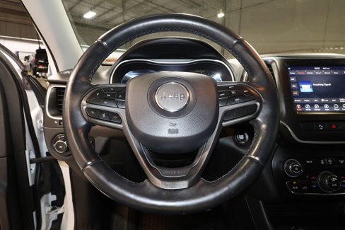 Used 2019 Jeep Cherokee Trailhawk image 10