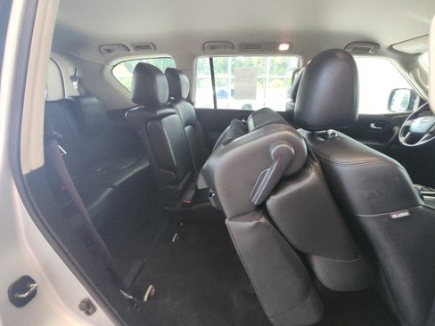 Used 2021 Nissan Armada SV image 28