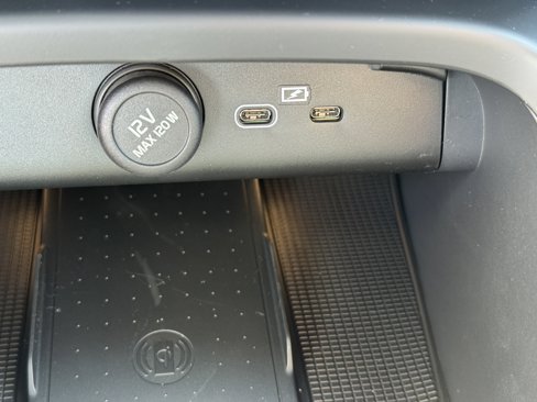 New 2026 Volvo XC40 B4 Core w/ Protection Package image 25