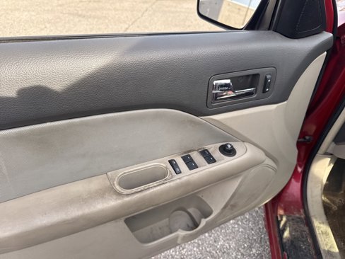 Used 2010 Ford Fusion SE image 35