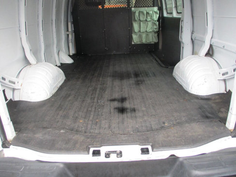 Used 2011 Chevrolet Express 2500 image 7