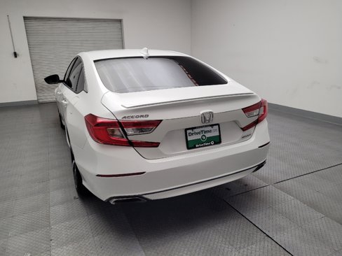 Used 2018 Honda Accord Sport image 6