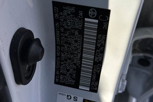 Used 2022 Toyota Corolla LE image 35