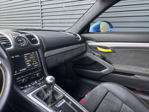 Used 2016 Porsche Cayman GT4 image 11