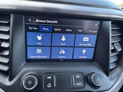Used 2022 GMC Acadia AT4 w/ Technology Package image 26