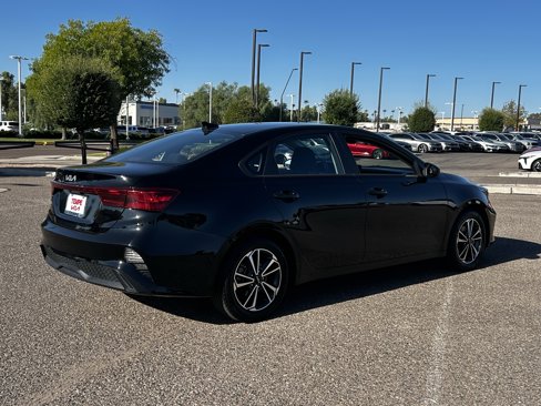 Certified 2023 Kia Forte LXS image 7