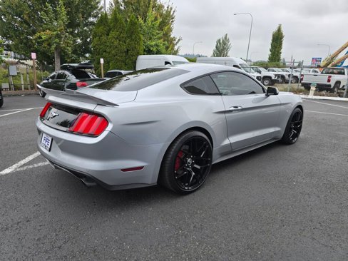 Used 2016 Ford Mustang Premium image 6
