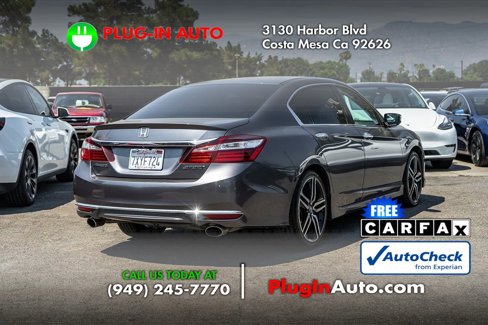 Used 2017 Honda Accord Sport image 2