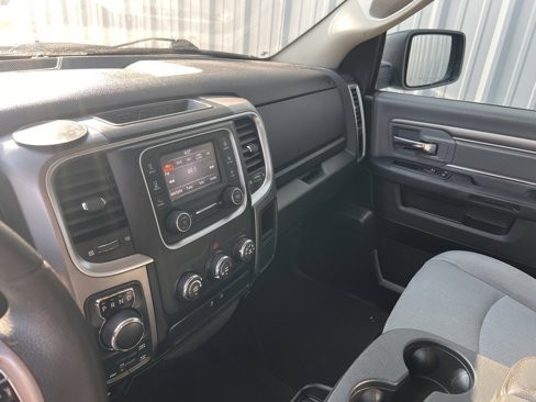 Used 2021 RAM 1500 Classic SLT image 23