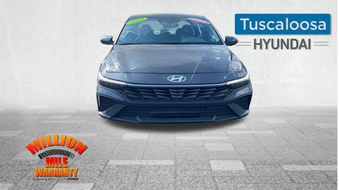 Used 2024 Hyundai Elantra SEL image 2