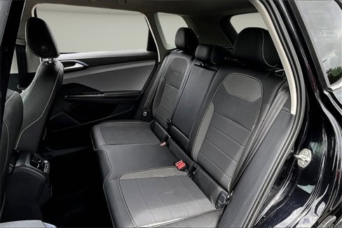 Used 2024 Volkswagen Taos SE image 22