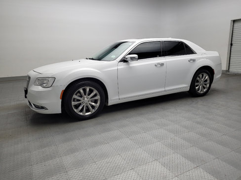 Used 2018 Chrysler 300 Limited image 2