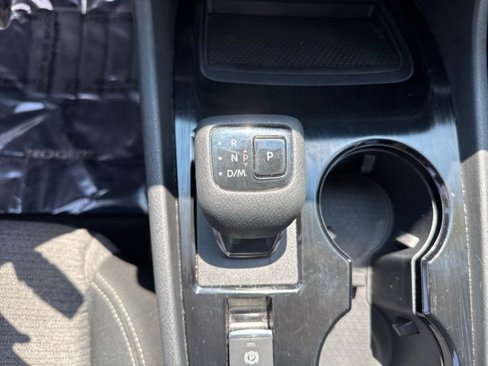 Used 2022 Nissan Rogue SV image 30