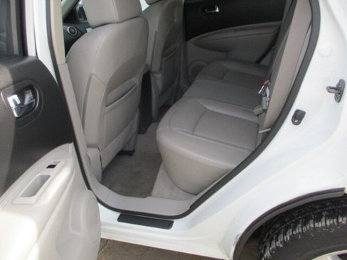 Used 2012 Nissan Rogue SL image 23