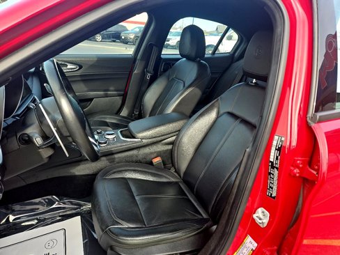 Used 2022 Alfa Romeo Giulia Sprint image 17