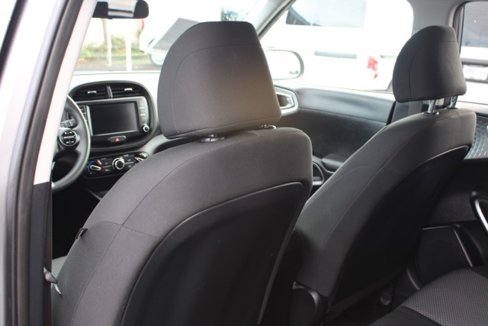 Used 2023 Kia Soul LX image 22