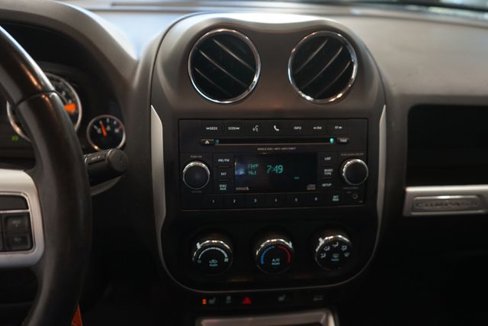 Used 2015 Jeep Compass High Altitude image 23