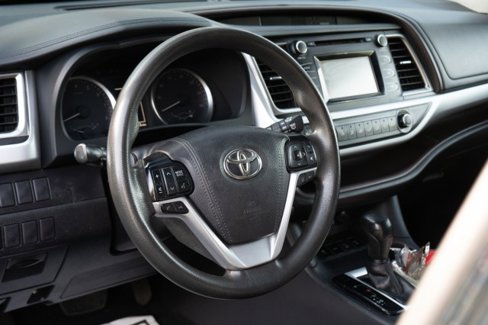 Used 2019 Toyota Highlander Plus image 18