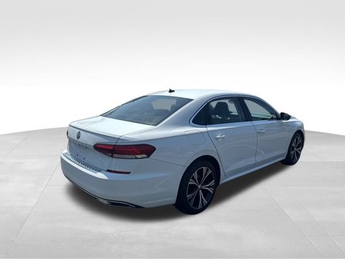 Used 2022 Volkswagen Passat 2.0T SE image 26