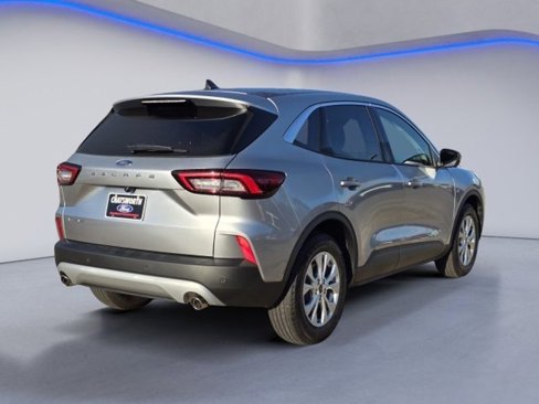Used 2023 Ford Escape Active w/ Tech Pack #2 image 3