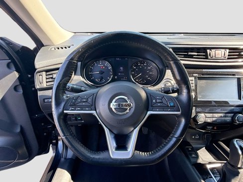 Used 2020 Nissan Rogue SV w/ Sun & Sound Touring Package image 11